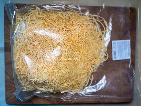 Сырный продукт ФЕРМЕРСКИЙ паутинка с паприкой в Омске