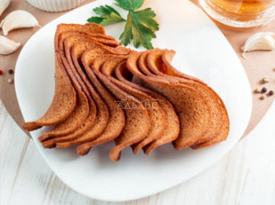 Багет телятина на гриле: Ресторанные гренки с сметаной и зеленью